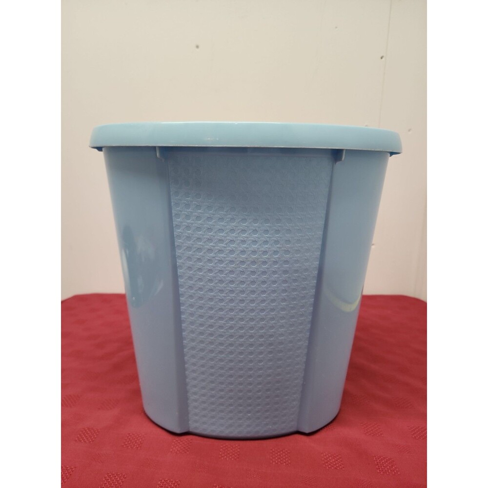 VTG Rubbermaid 1970's Oval Wastebasket Light Blue W Faux Cane Texture #2829 VGUC